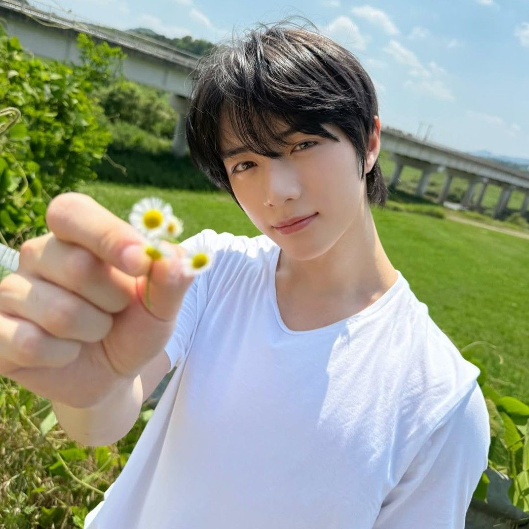 Recent activity shot of Beomgyu (TOMORROW X TOGETHER)