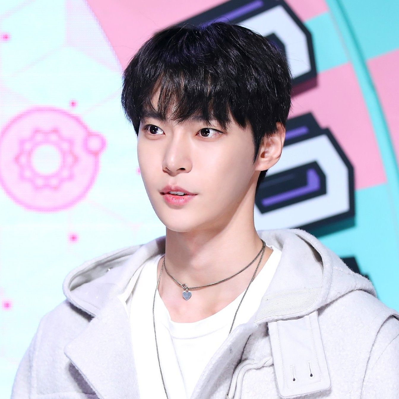 ドヨン (NCT 127)の舞台裏ショット