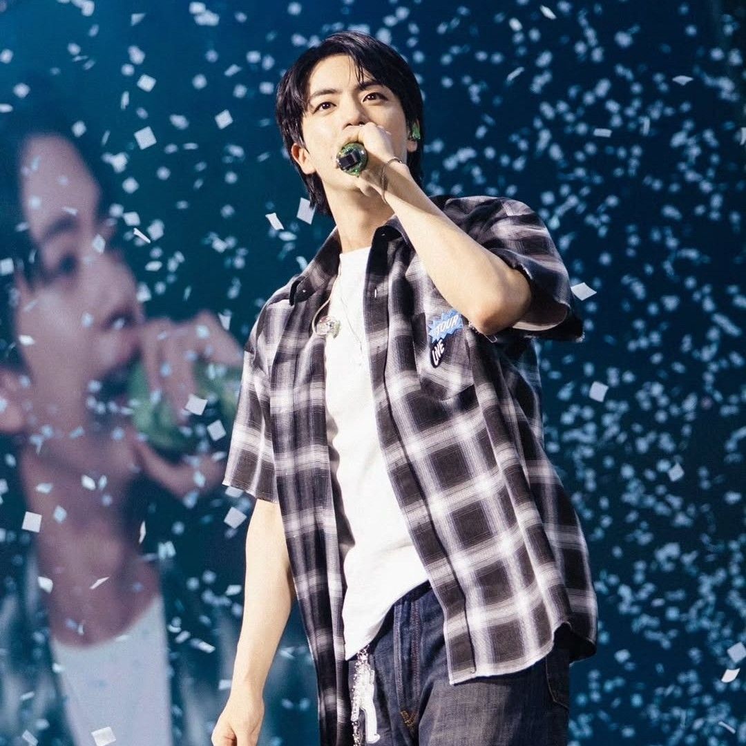 Behind-the-scenes cut of Jin (BTS)