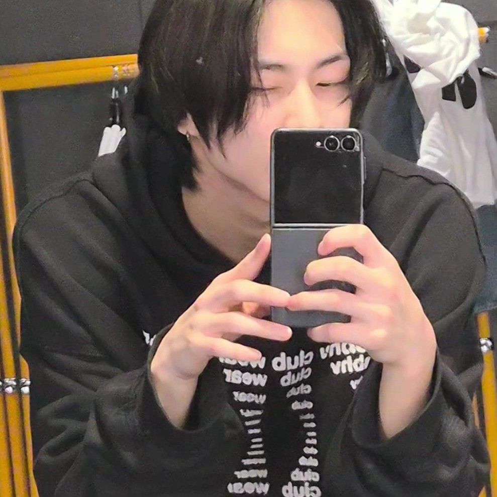 Latest photo of Jungwon (ENHYPEN)