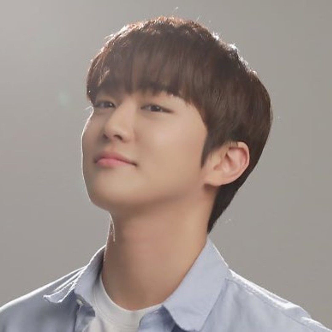 A moment captured by Hong Joochan (GoldenChild)'s fan