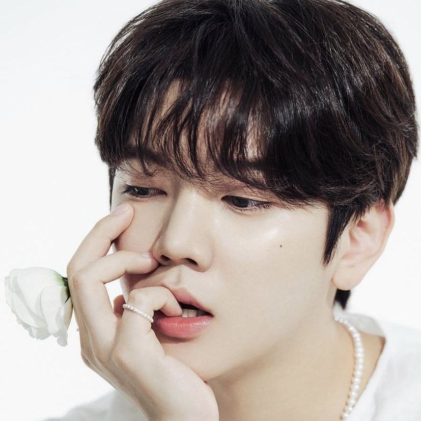 Behind-the-scenes cut of REN