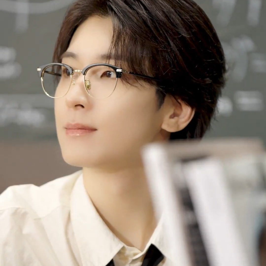 A moment captured by Wonwoo (SEVENTEEN)'s fan