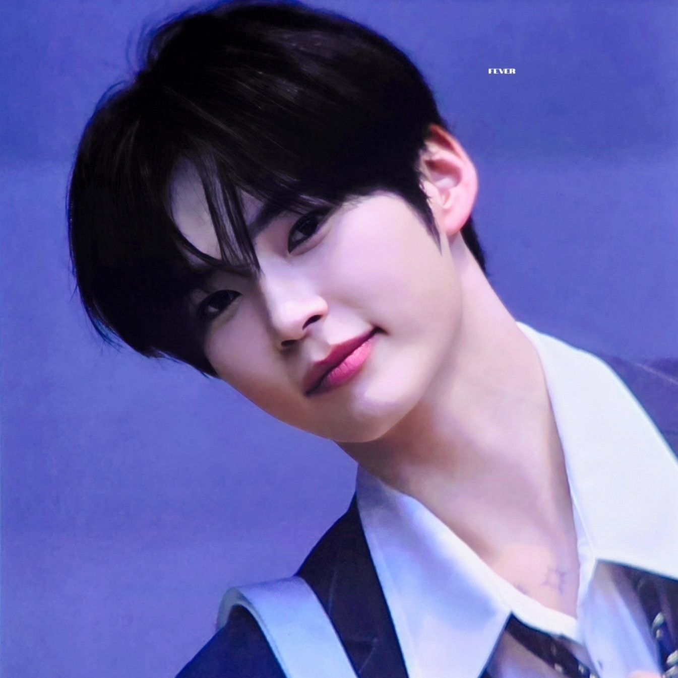 Recent activity shot of Sung Hanbin (ZEROBASEONE)