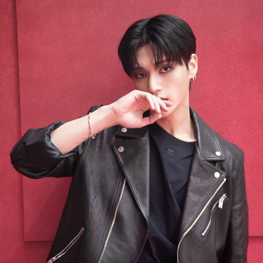 Latest photo of Wooyoung (ATEEZ)