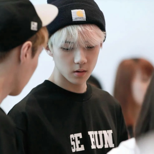 세훈 (EXO)의 비하인드 컷