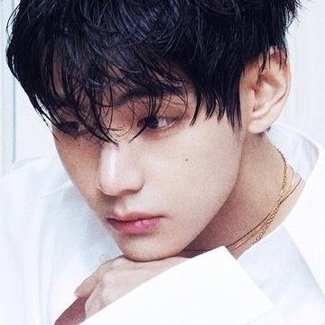 뷔 (방탄소년단)의 비하인드 컷