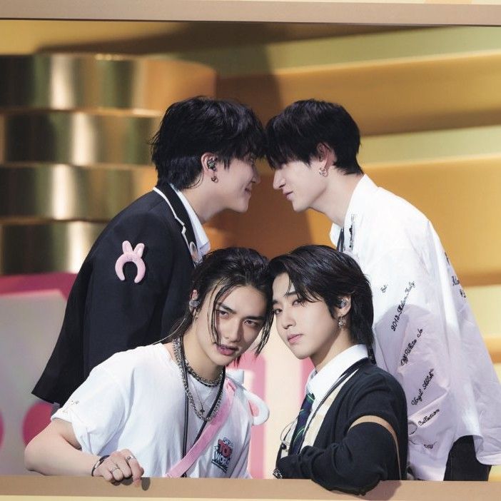 Behind-the-scenes cut of Stray Kids