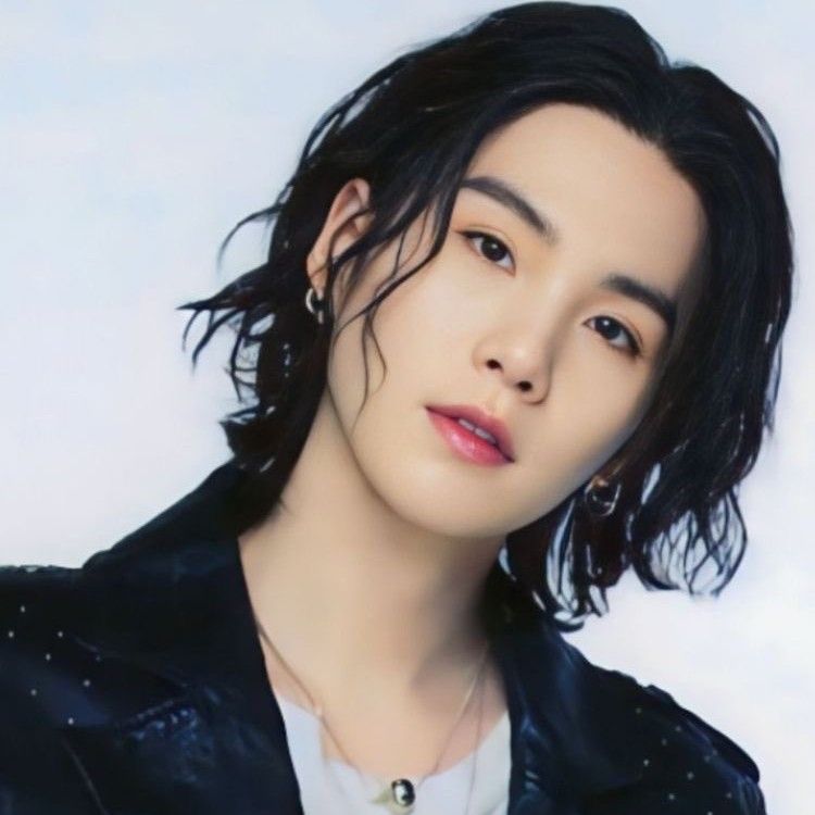 Potret di balik layar SUGA (BTS)