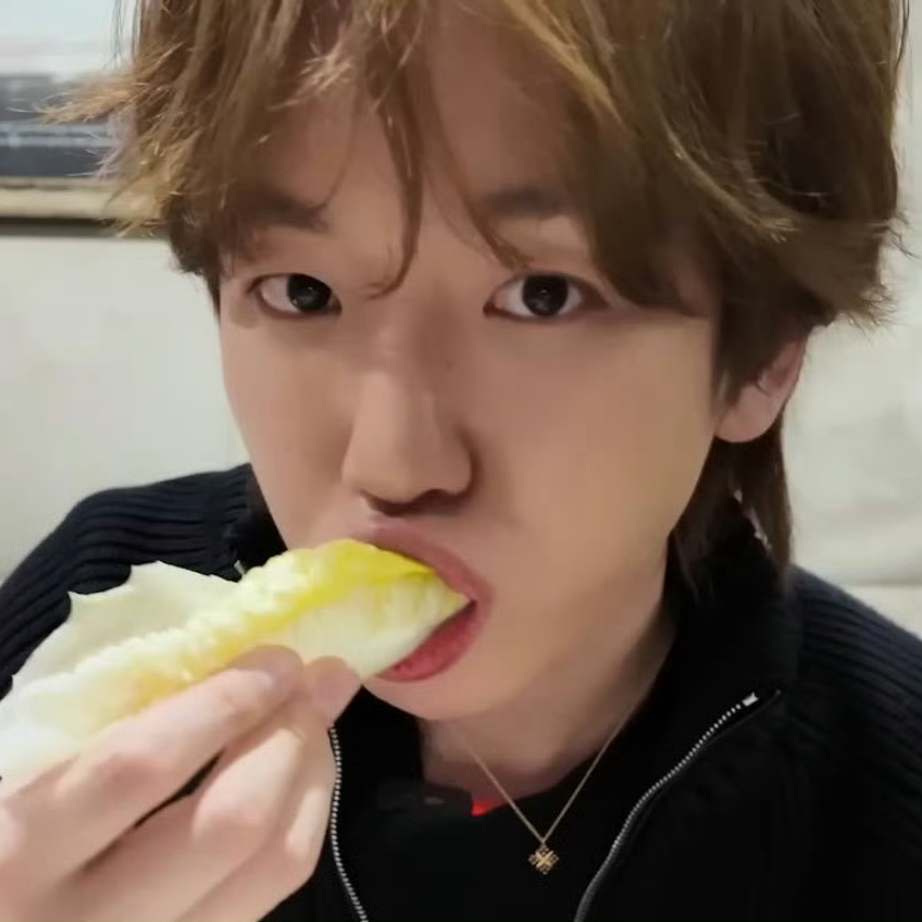 Foto terbaru Baekhyun (EXO)