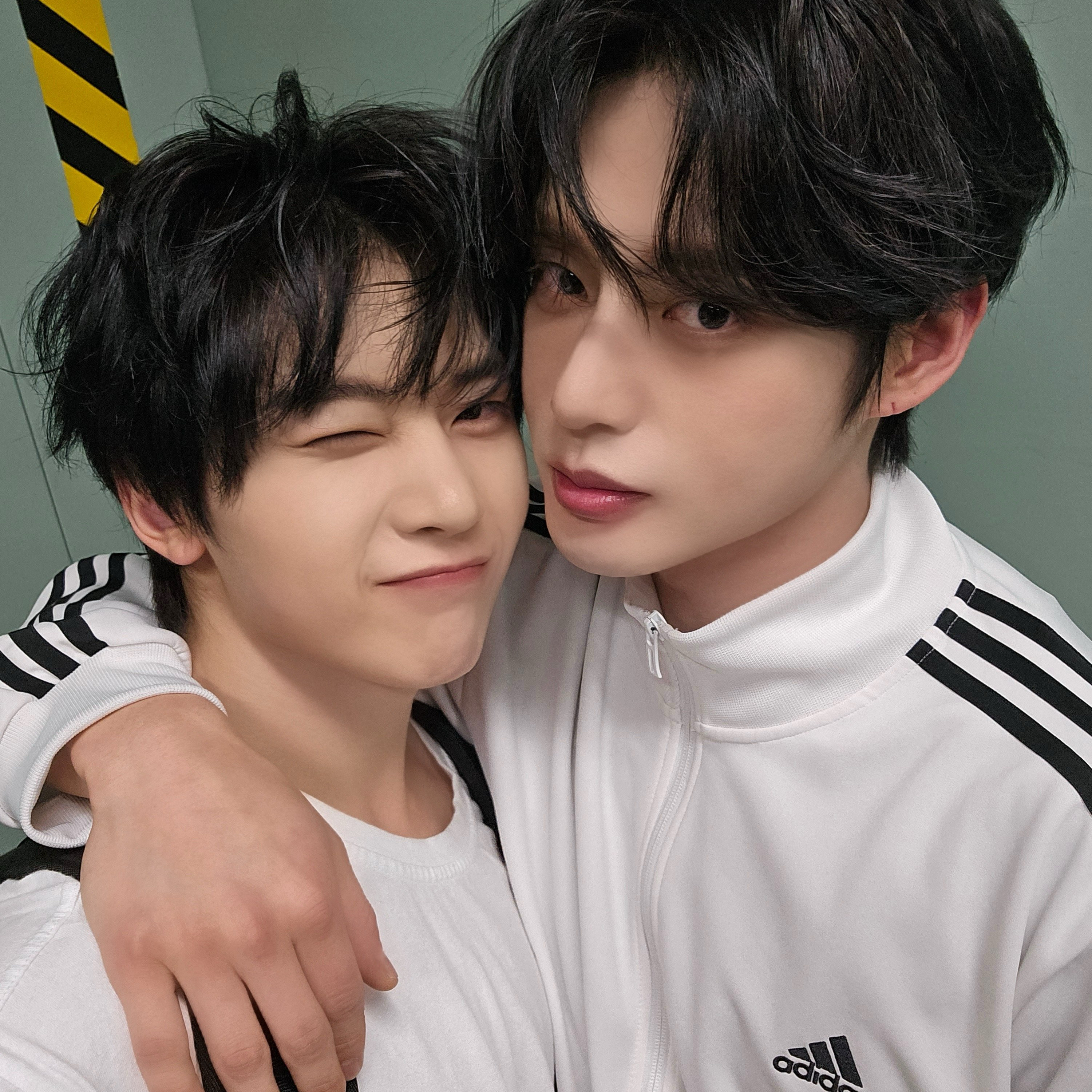 Latest photo of Kim Jiwoong (ZEROBASEONE)