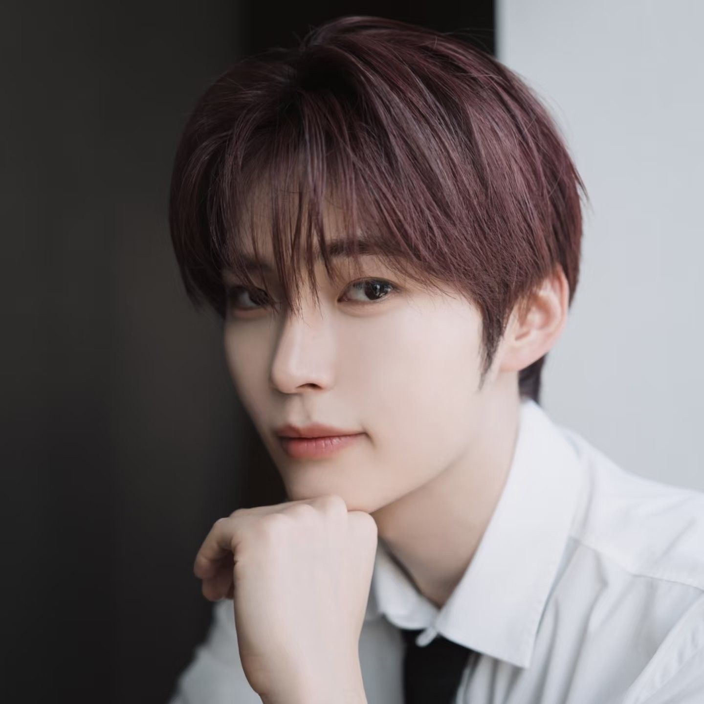 Foto aktivitas terbaru Sung Hanbin (ZEROBASEONE)