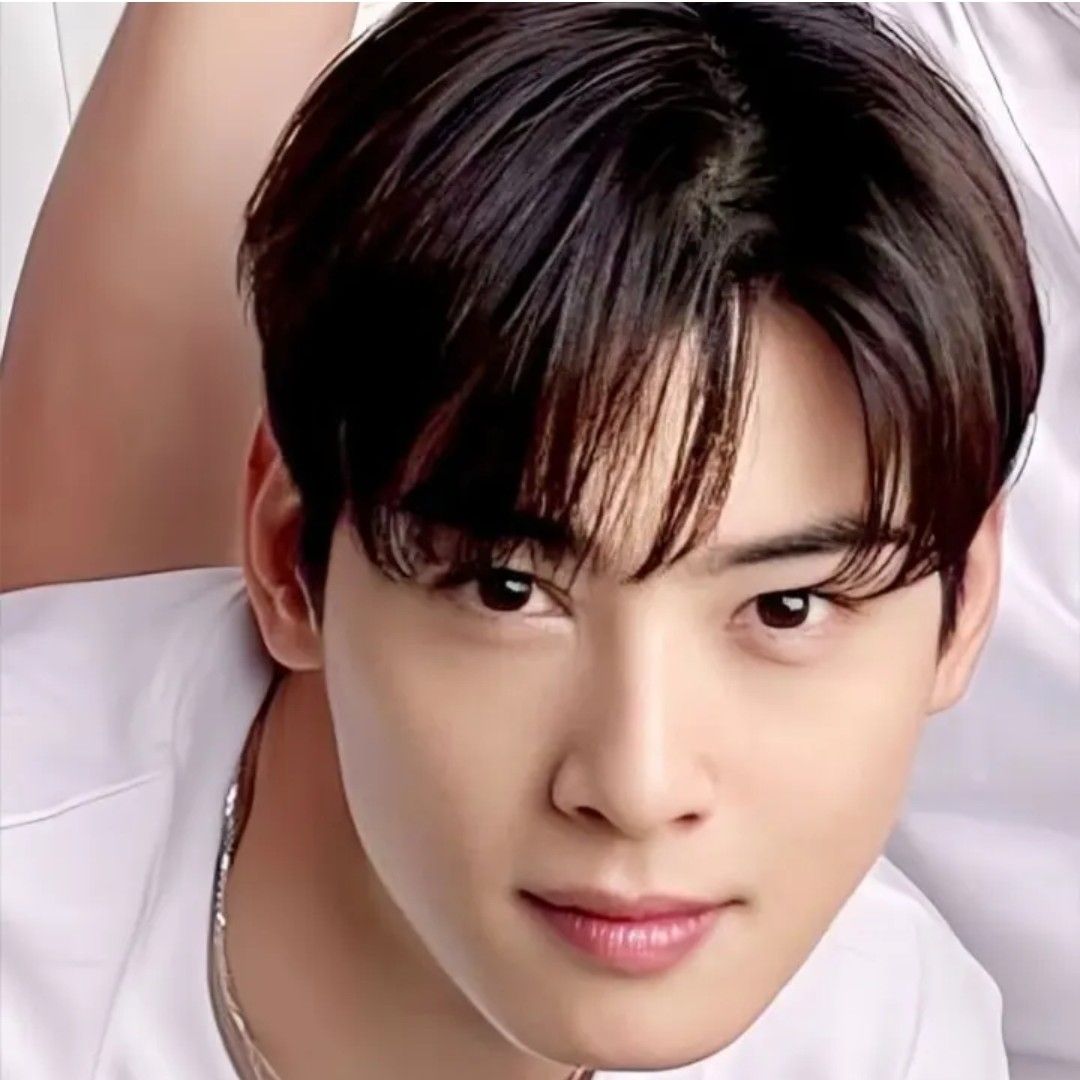 Latest photo of Eunwoo (ASTRO)