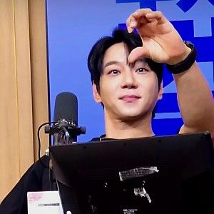 Latest photo of Hwang Chiyeol