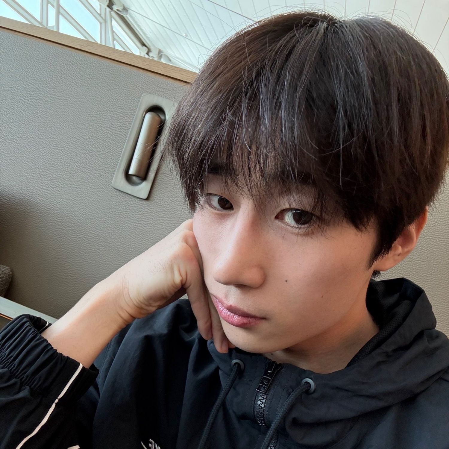 Recent activity shot of Han Seungwoo