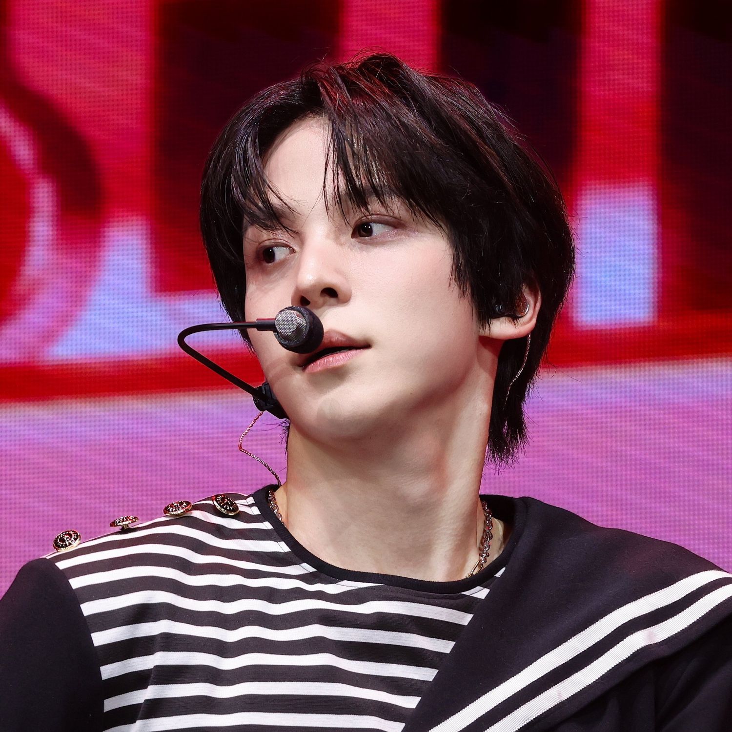 윤호 (에이티즈)의 비하인드 컷