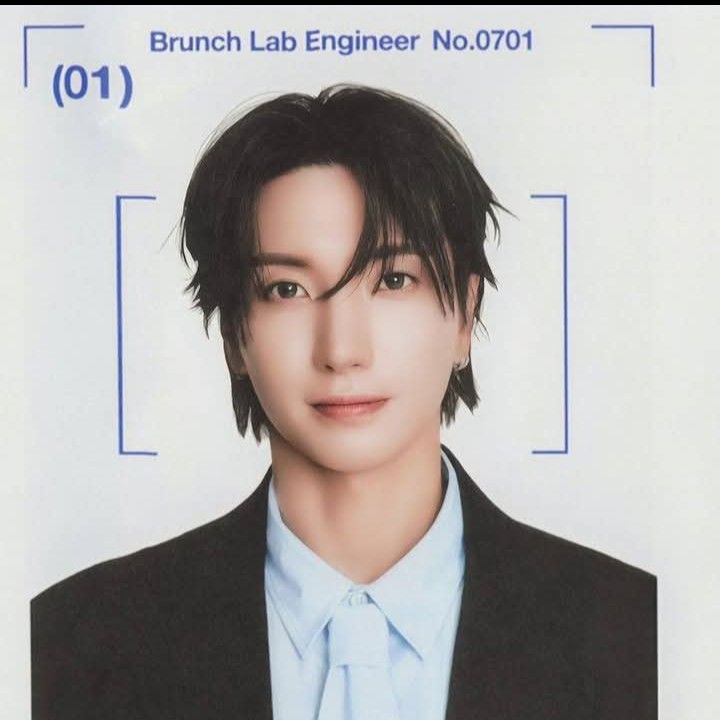 A moment captured by Leeteuk (Super Junior)'s fan