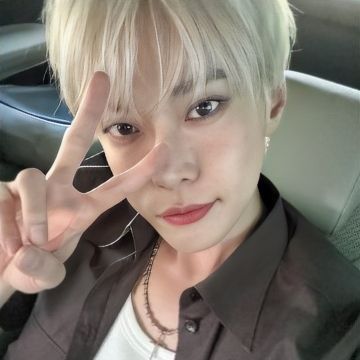 A moment captured by Doyoung (NCT 127)'s fan