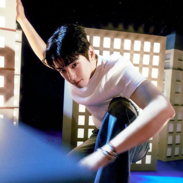 Recent activity shot of Eunwoo (ASTRO)