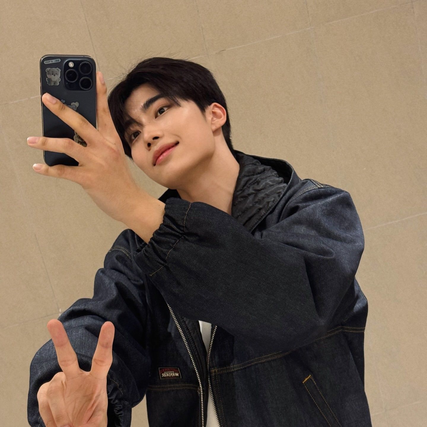 Recent activity shot of Park Gunwook (ZEROBASEONE)