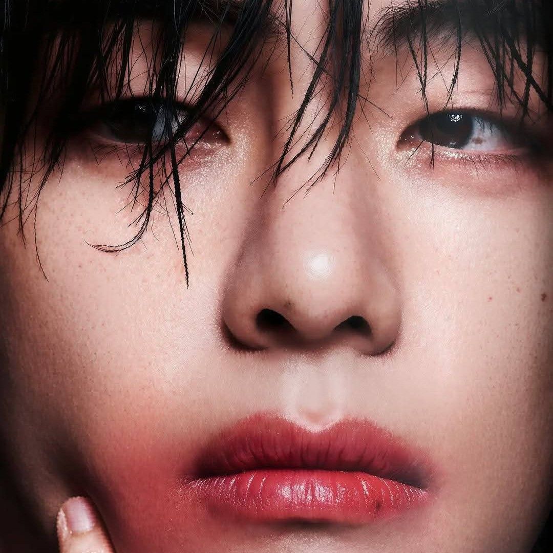 A moment captured by V (BTS)'s fan