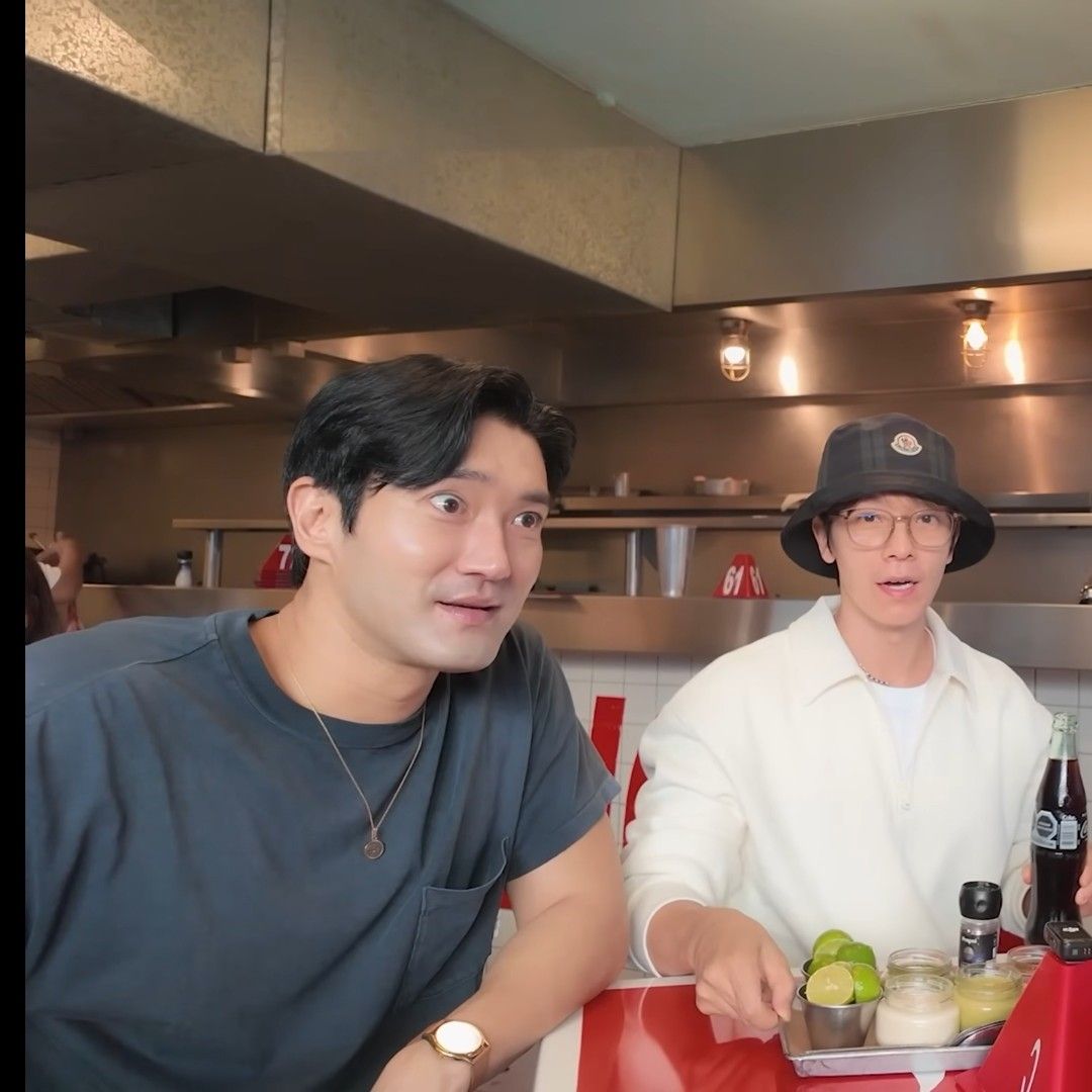 Foto aktivitas terbaru Siwon (Super Junior)