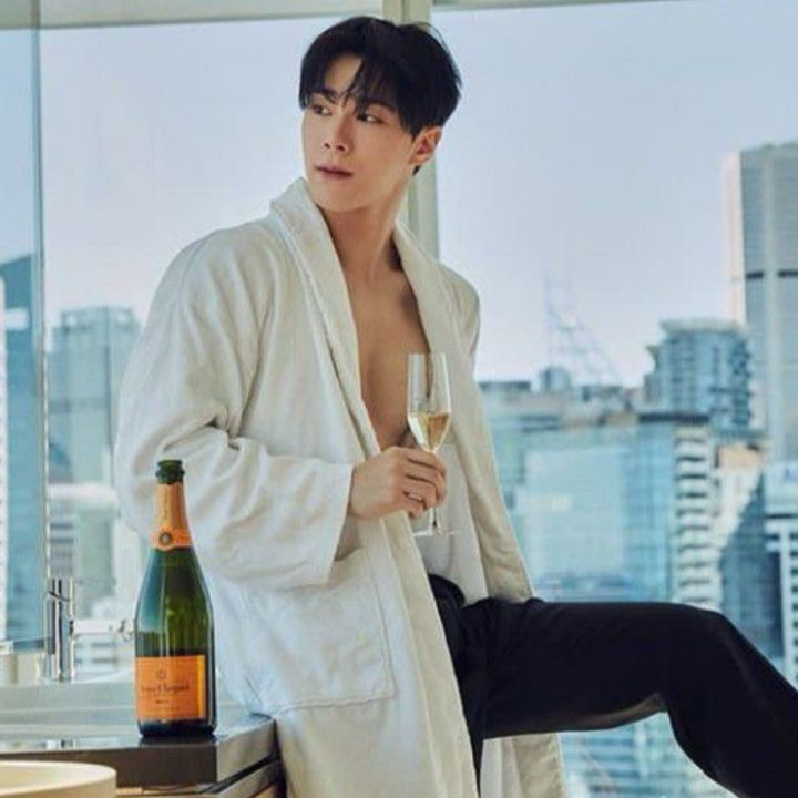 Behind-the-scenes cut of Moonbin (ASTRO)