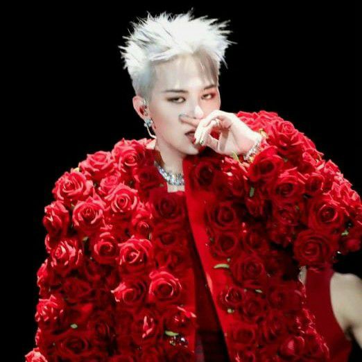 Behind-the-scenes cut of G-DRAGON (BIGBANG)