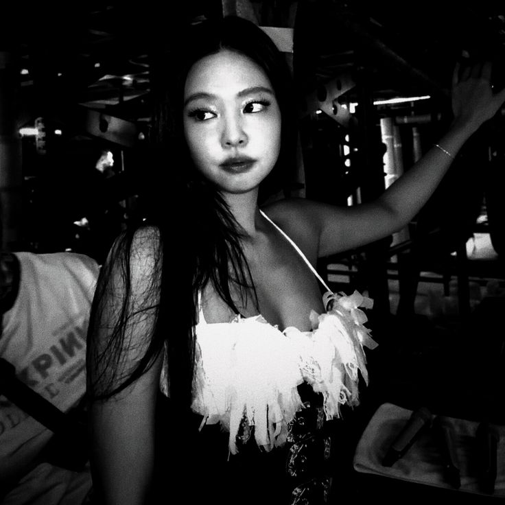 제니 (BLACKPINK)의 비하인드 컷