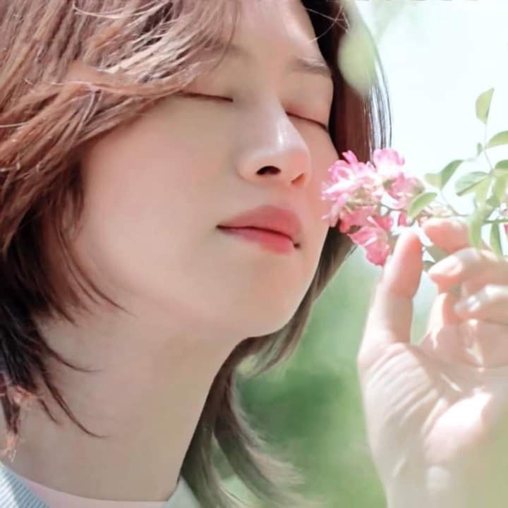 Behind-the-scenes cut of Heechul (Super Junior)