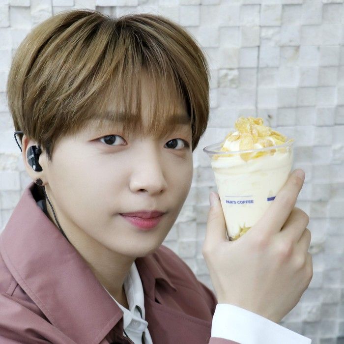 A moment captured by Jeong Sewoon's fan