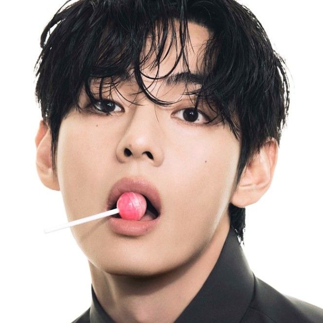 A moment captured by V (BTS)'s fan