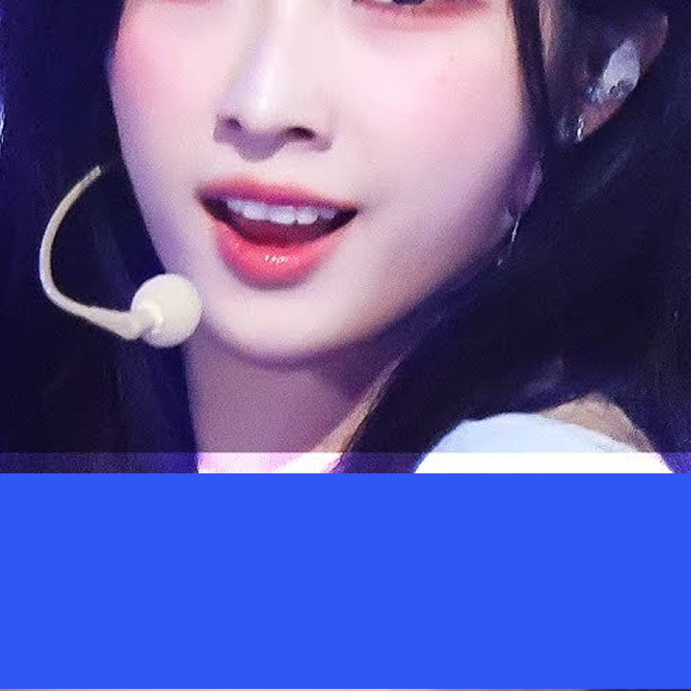 Recent activity shot of HaSeul (ARTMS)