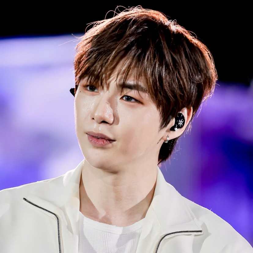 강다니엘 최근 활동샷