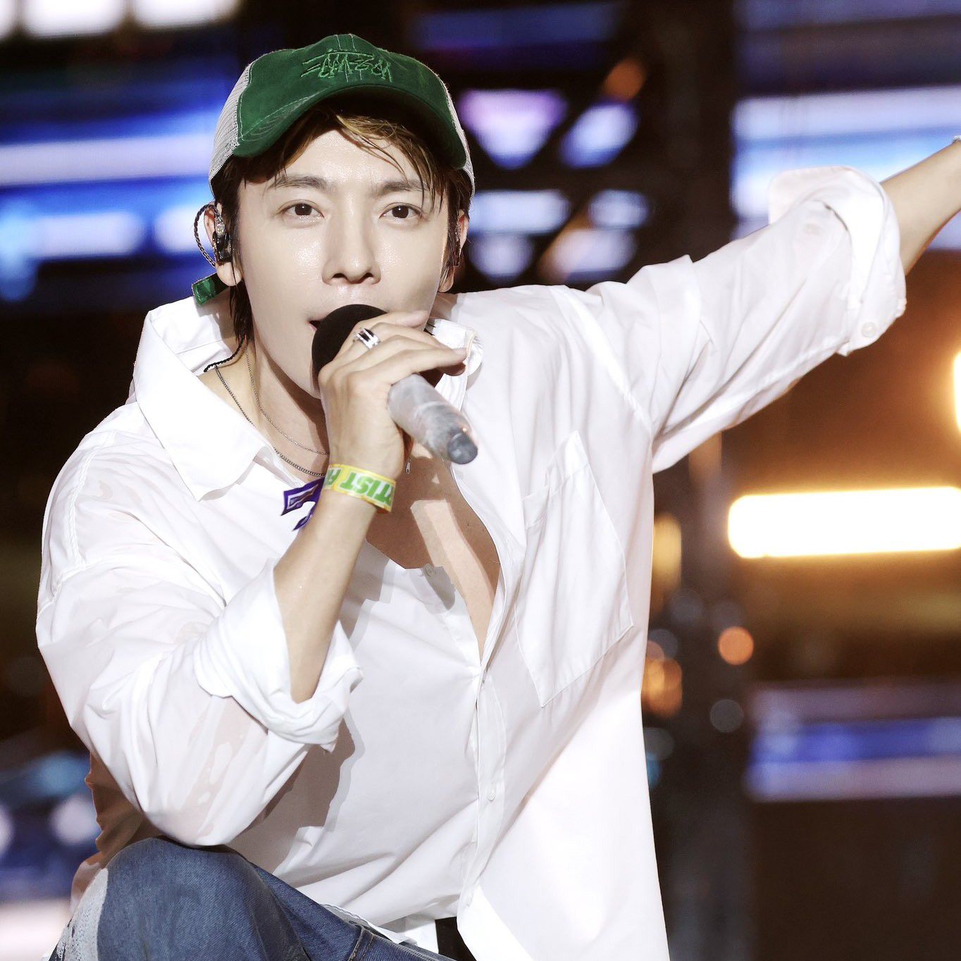 Latest photo of Donghae (Super Junior)