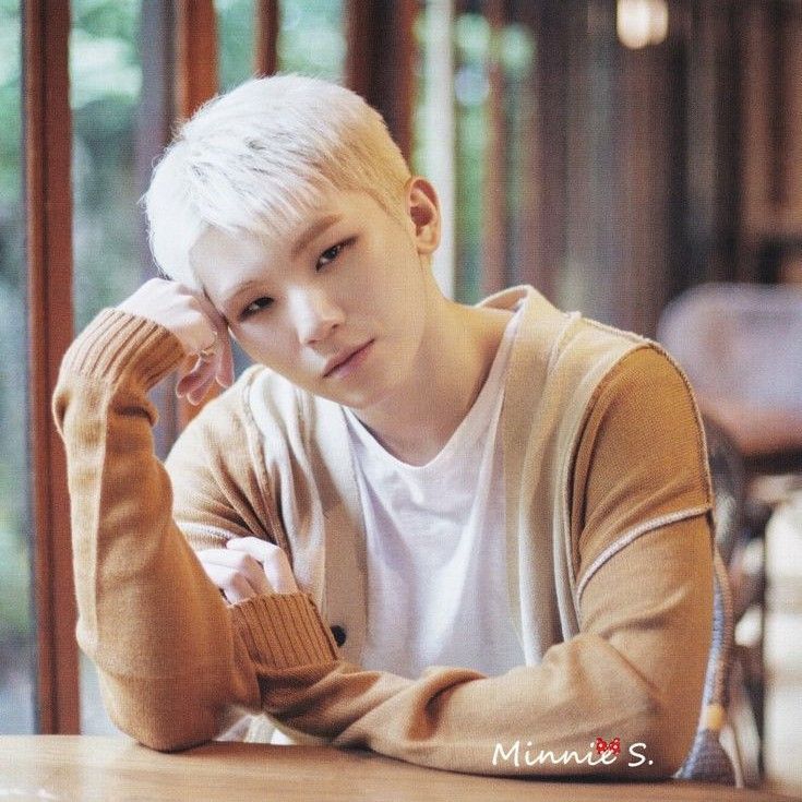 Latest photo of Woozi (SEVENTEEN)