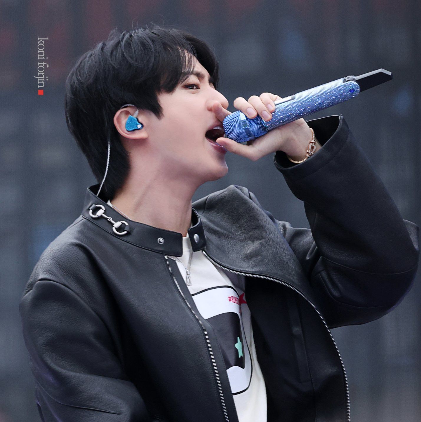 Momen yang diabadikan oleh penggemar Jin (BTS)