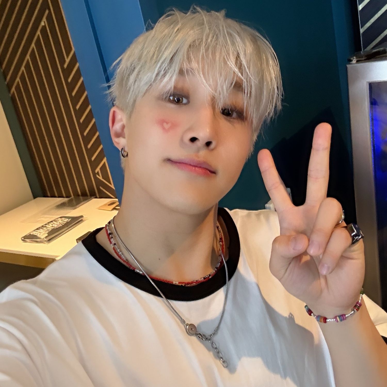 Latest photo of Jinjin (ASTRO)