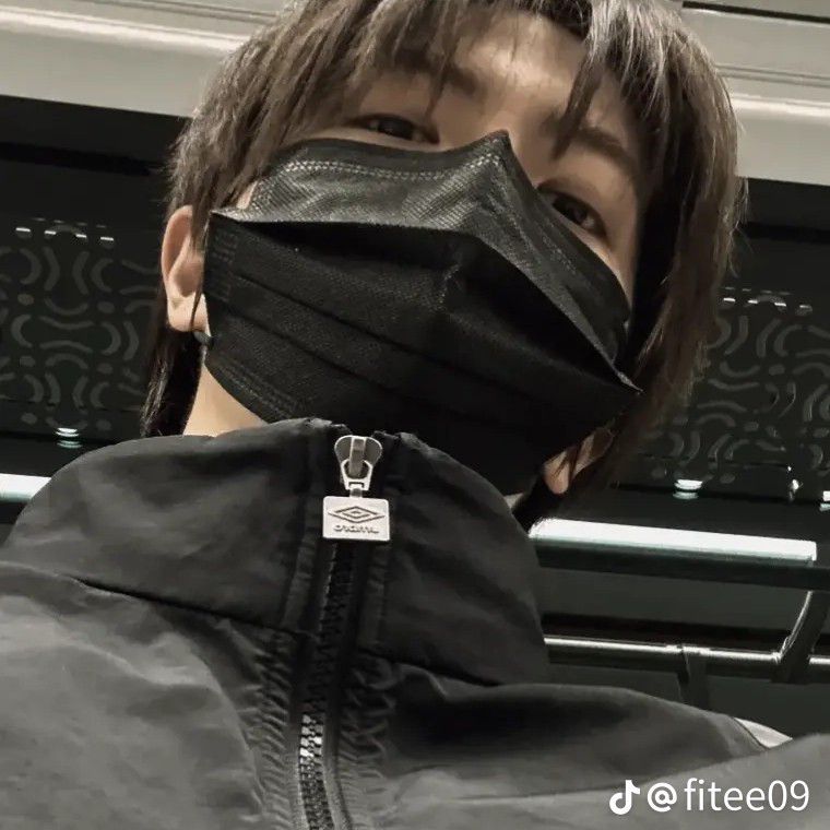 Latest photo of Wonjin (CRAVITY)