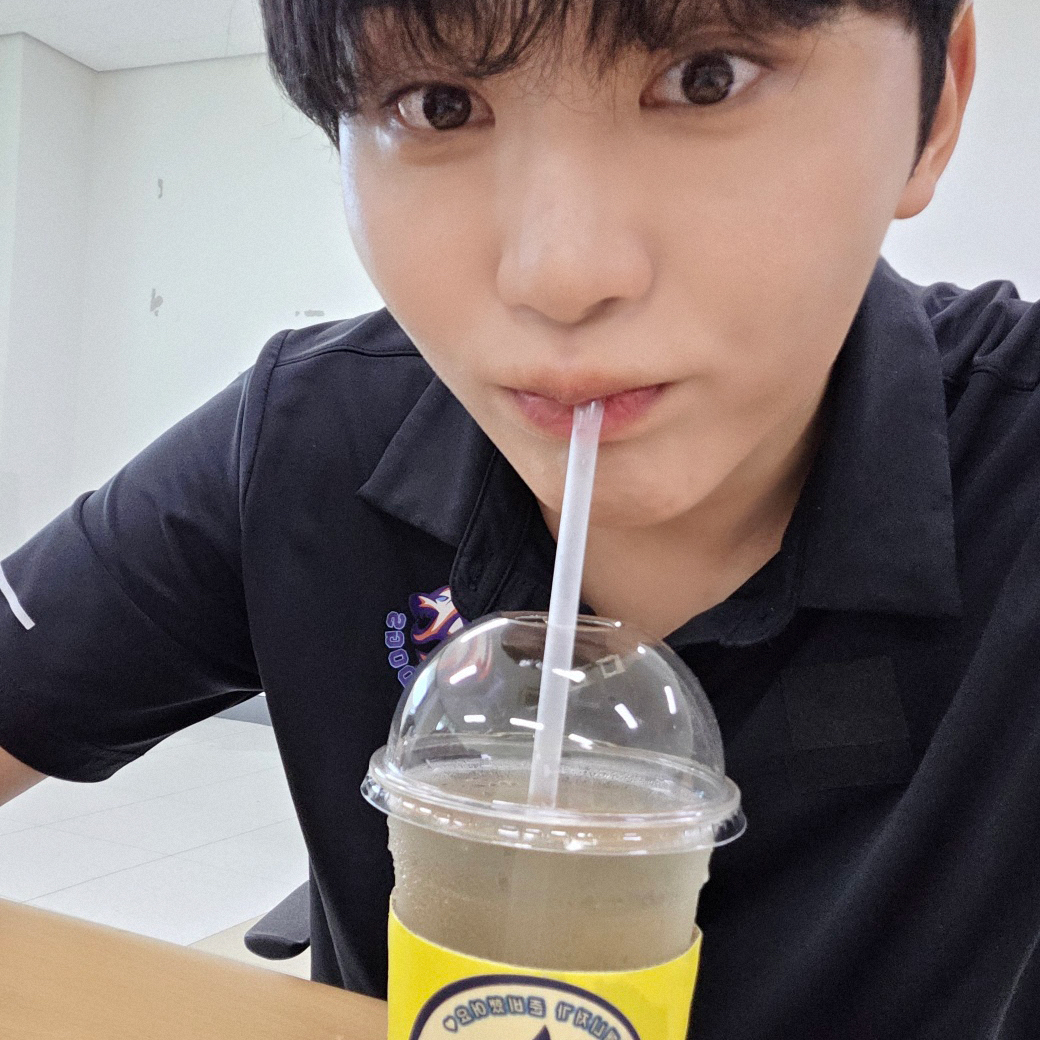 Latest photo of Seungkwan (SEVENTEEN)