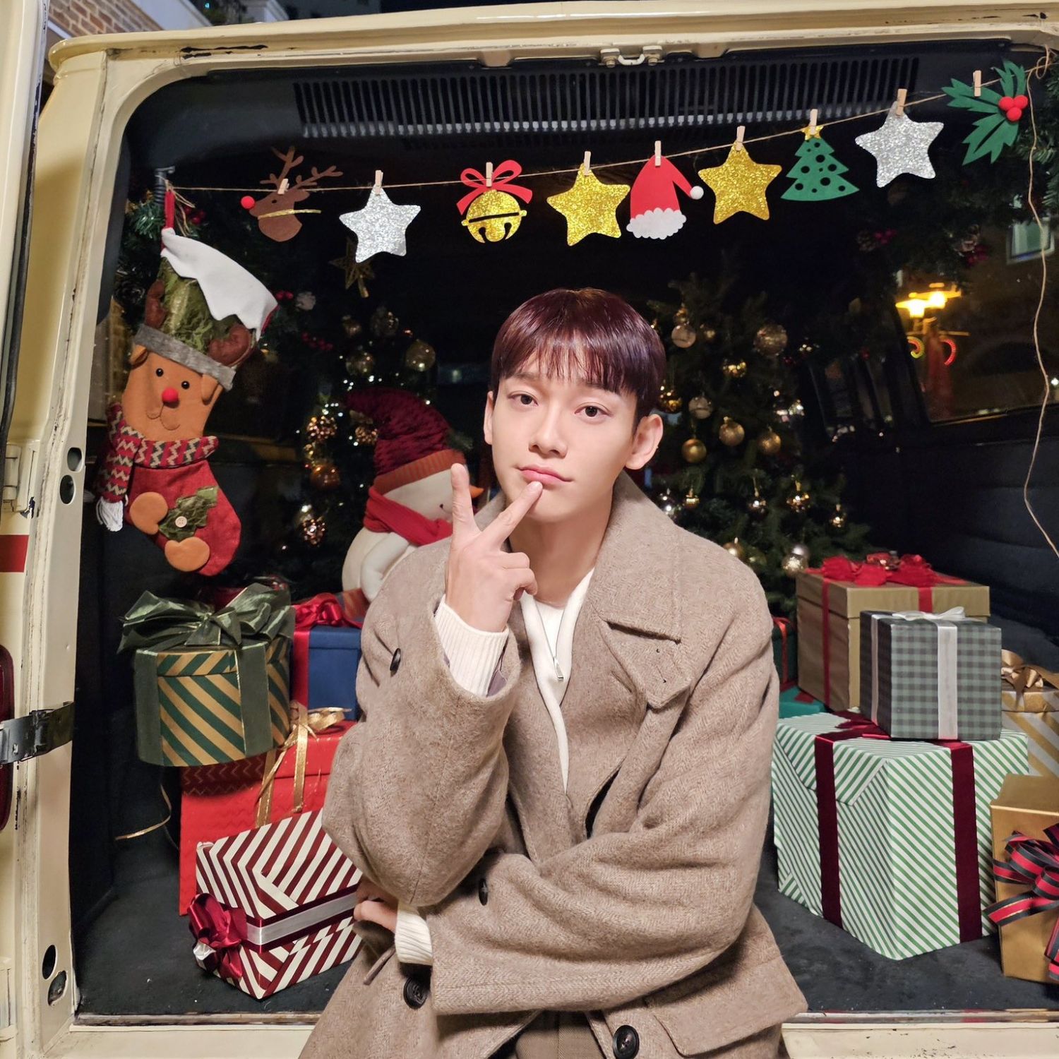 Latest photo of Chen (EXO)