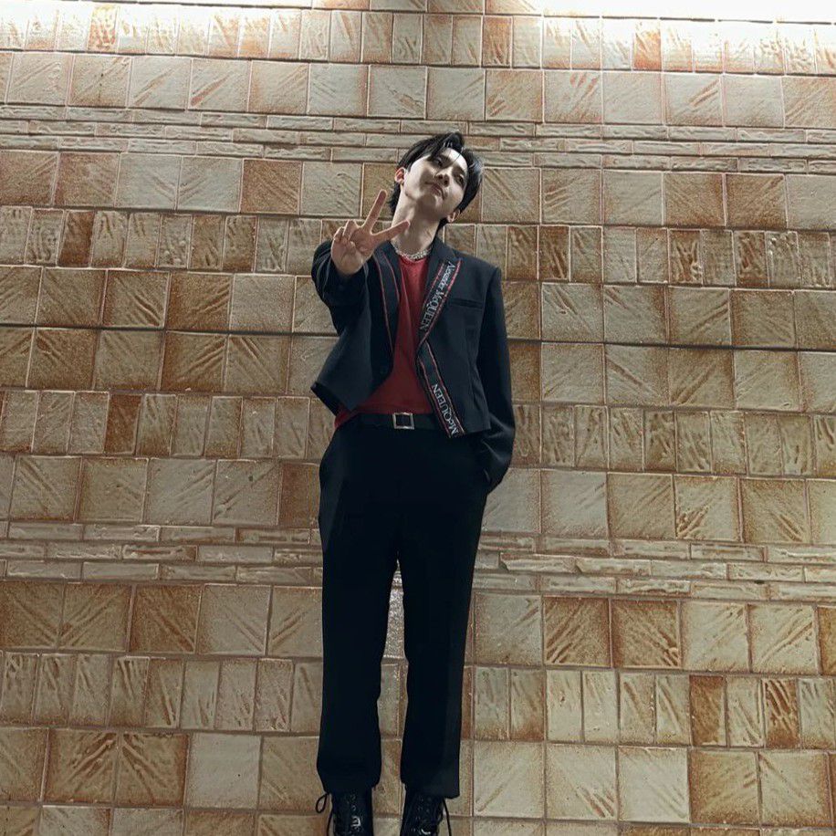 Recent activity shot of Hui (PENTAGON)