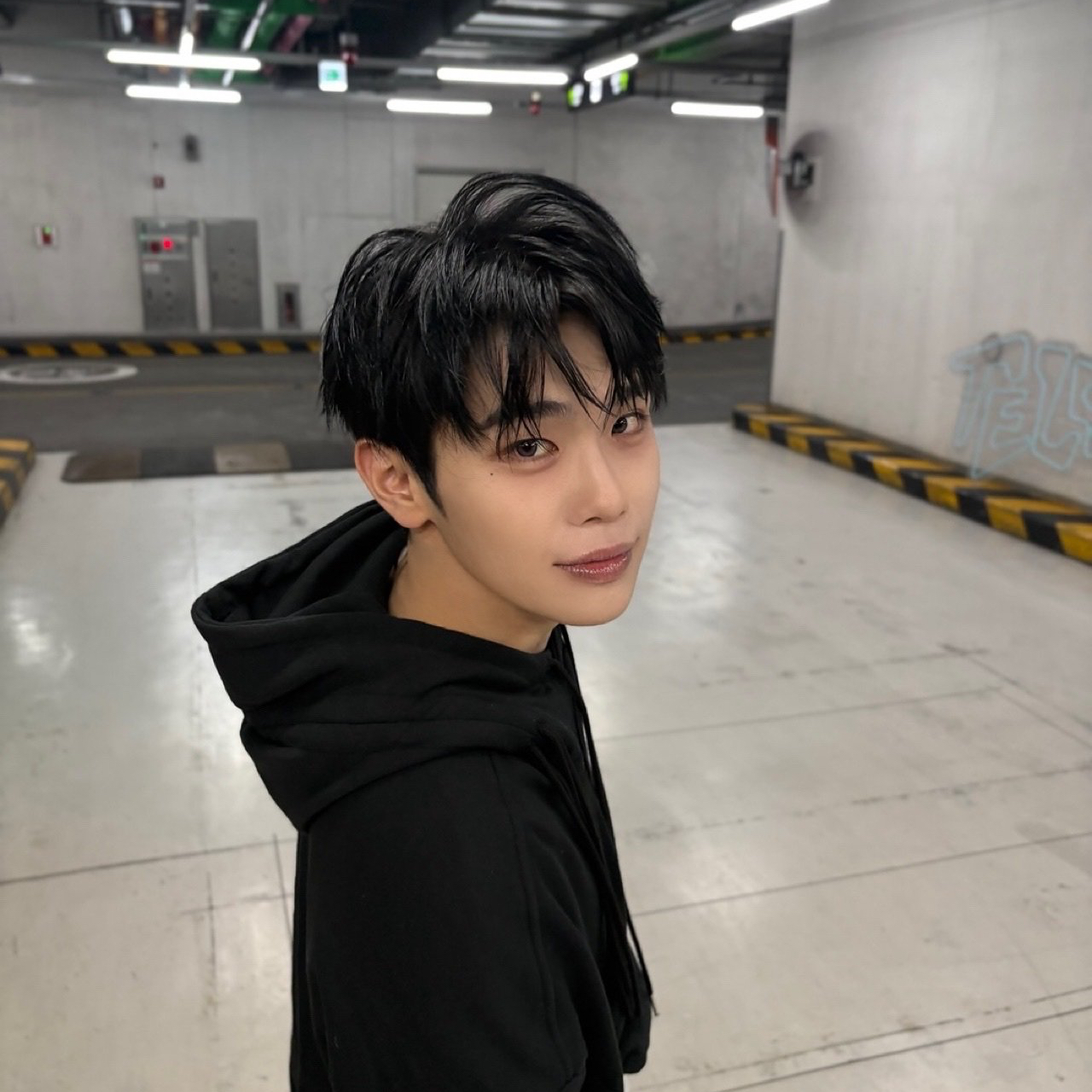 Latest photo of Kim Taerae (ZEROBASEONE)