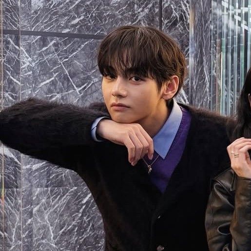 A moment captured by V (BTS)'s fan