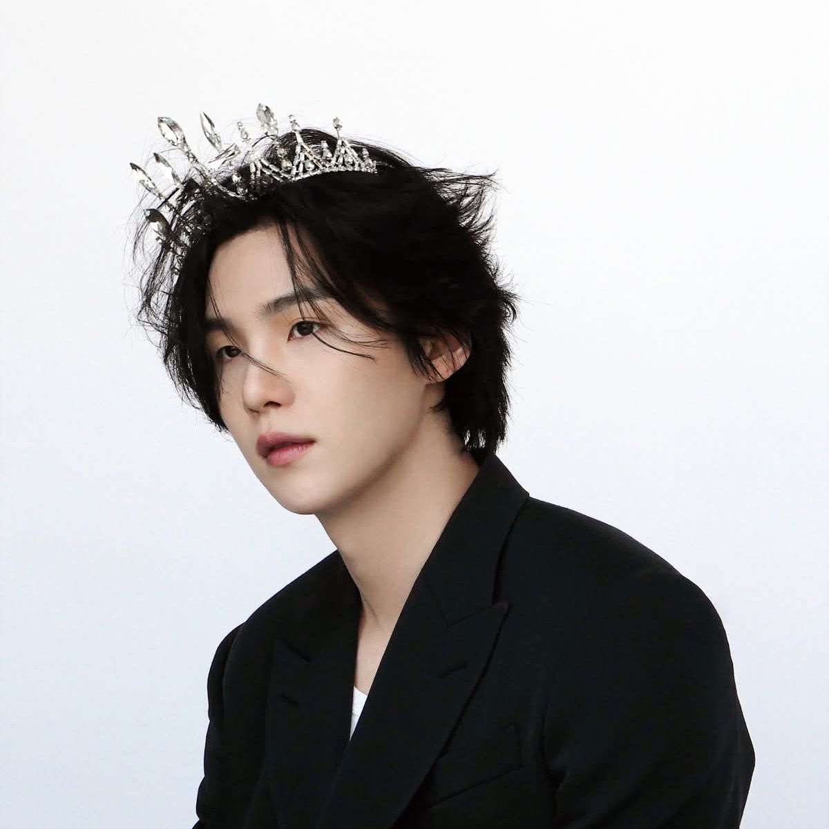 Behind-the-scenes cut of BTS