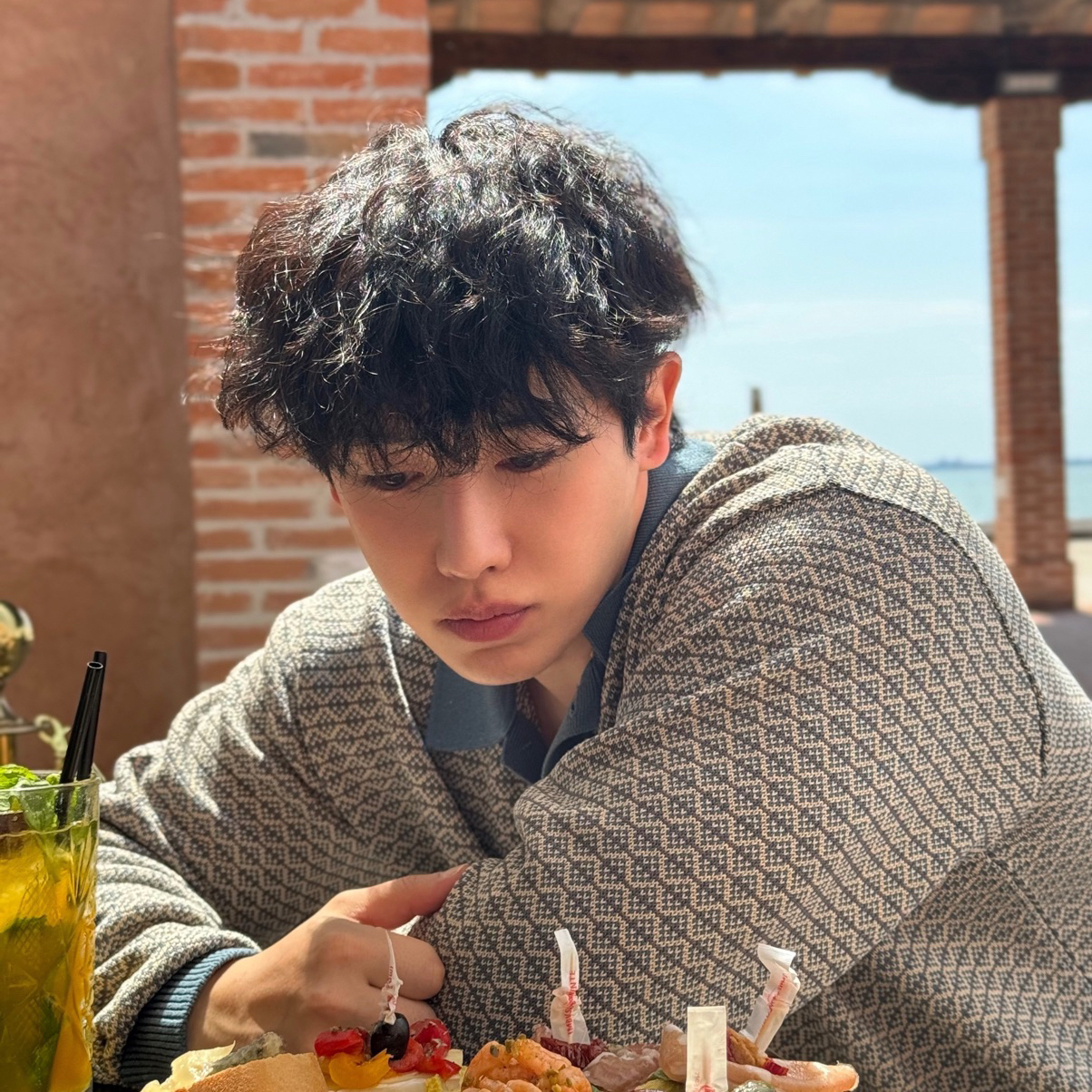 Latest photo of Wonho