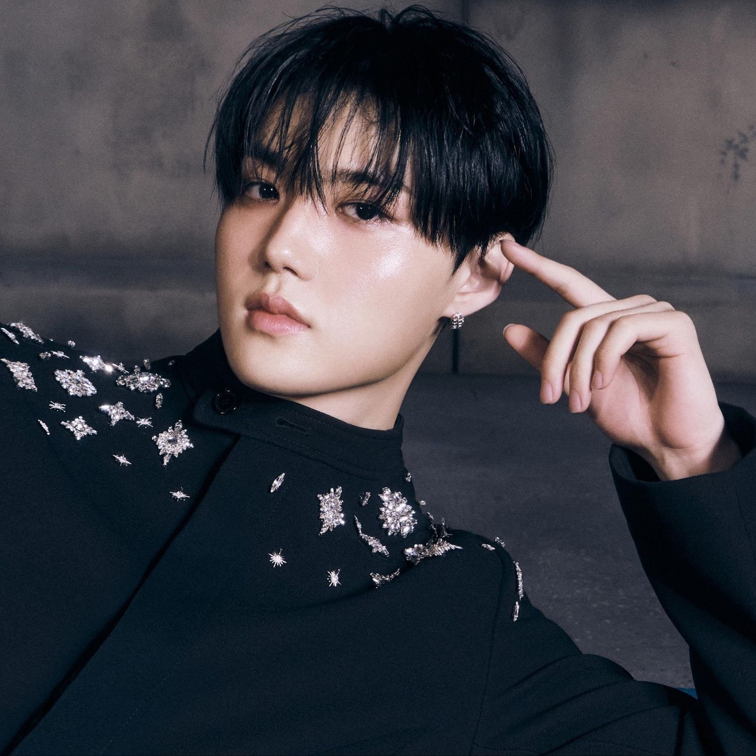 Behind-the-scenes cut of Doyoung (TREASURE)