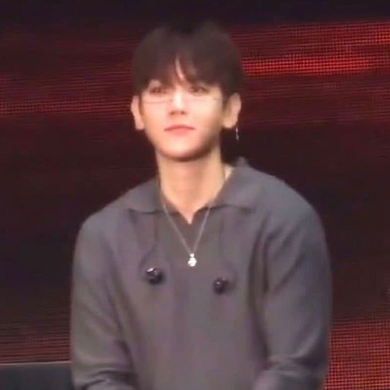 백현 (EXO)의 비하인드 컷