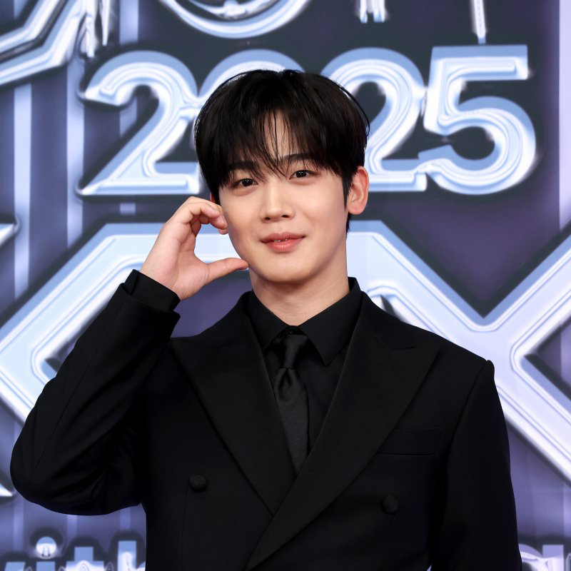 Latest photo of Kim Yohan (WEi)