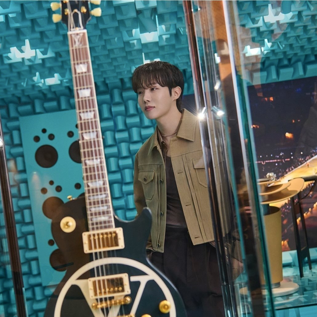 제이홉 (방탄소년단)의 최신 사진